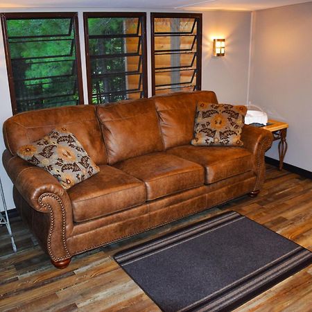 Footprints Resort Bancroft Buitenkant foto